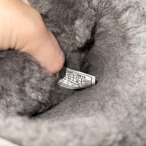 Grey tall uggs in great condition - Picture 6 of 6